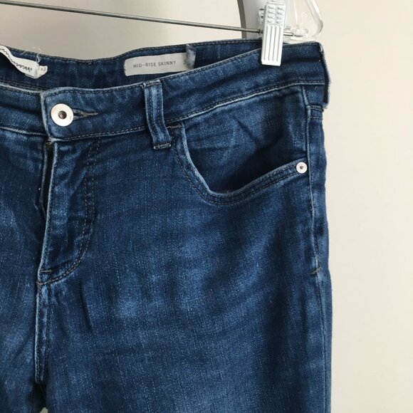 PILCRO Anthropologie Medium Wash Mid-Rise Raw Edge Step Hem Skinny Jeans - Picture 7 of 16